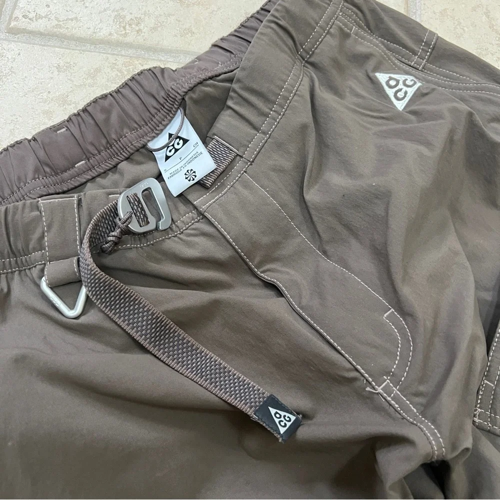 Nike Men’s Cargo Convertible Pants Brown and Black